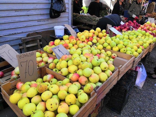 Farmer's Market in Navtlughi